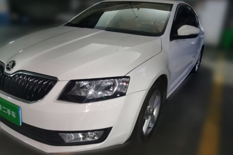 Used Skoda Octavia 2015 1.6L Automatic Yijie Edition Guazi used car, China used car export, Used car for sale, Used  cars, Cheapest cars for sale