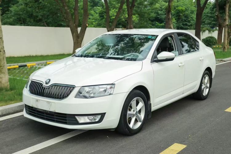Used Skoda Octavia 2015 1.6L Automatic Yijie Edition Guazi used car, China used car export, Used car for sale, Used  cars, Cheapest cars for sale