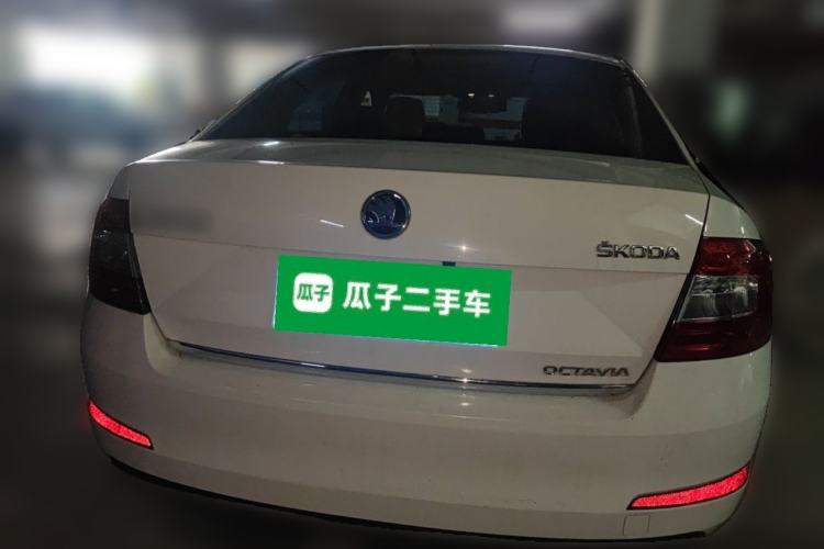 Used Skoda Octavia 2015 1.6L Automatic Yijun Edition Rear