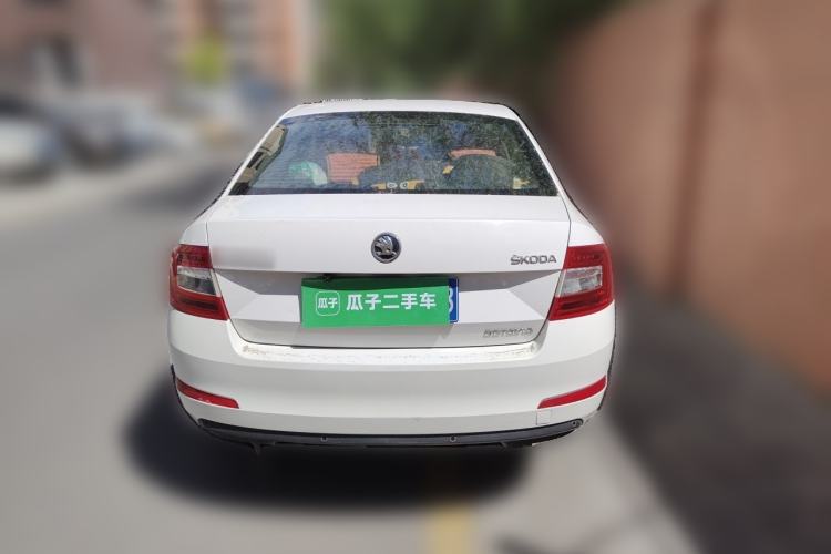 Used Skoda Octavia 2015 1.6L Manual Yijie Edition Rear