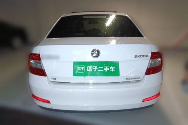 Used Skoda Octavia 2015 1.4TSI DSG Yijun Edition Rear