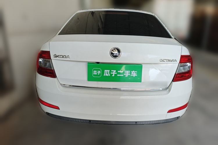 Used Skoda Octavia 2015 1.6L Automatic Yijun Edition Rear