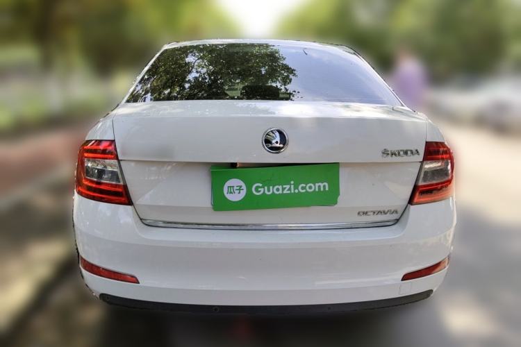 Used Skoda Octavia 2015 1.6L Manual Yijun Edition Rear