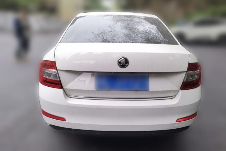Used Skoda Octavia 2015 1.6L Manual Yijun Edition Rear