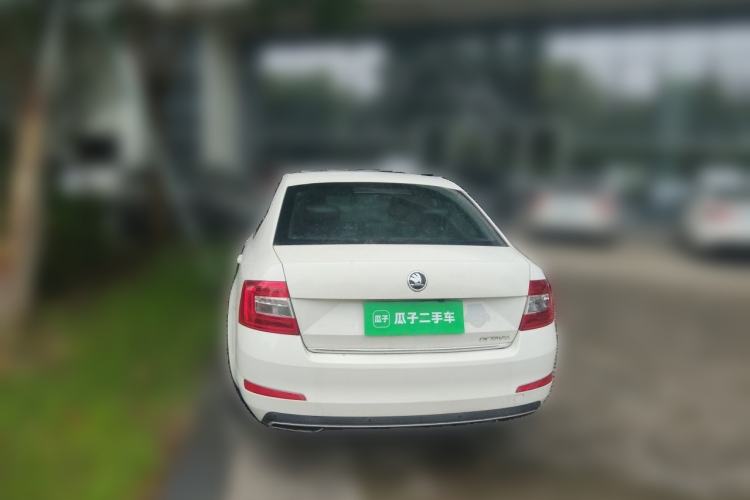 Used Skoda Octavia 2015 1.6L Automatic Yijun Edition Rear