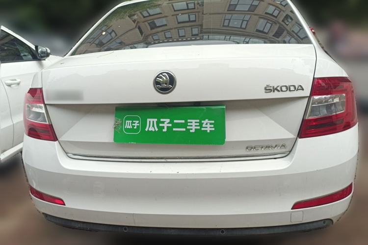 Used Skoda Octavia 2015 1.6L Automatic Yijie Edition Rear