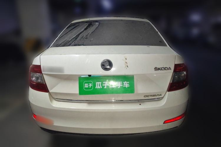 Used Skoda Octavia 2015 1.6L Manual Yijun Edition Rear