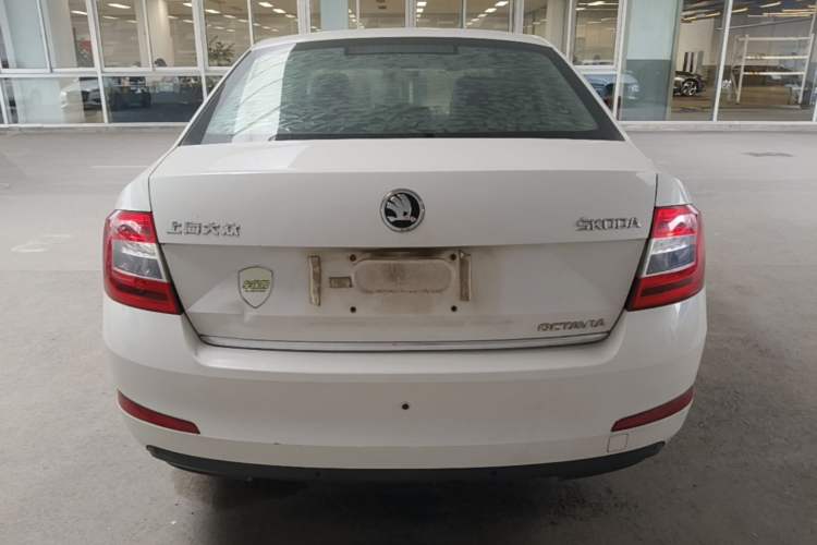 Used Skoda Octavia 2015 1.6L Automatic Yijun Edition Rear