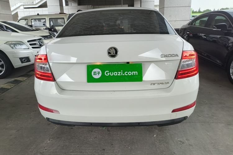 Used Skoda Octavia 2015 1.6L Automatic Yijie Edition Rear