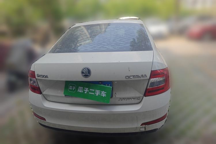 Used Skoda Octavia 2015 1.6L Automatic Yijie Edition Rear