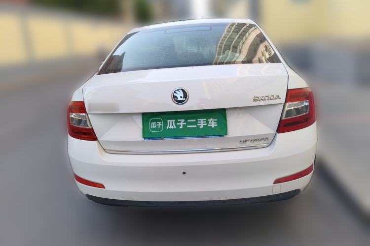 Used Skoda Octavia 2015 1.6L Automatic Yijie Edition Rear
