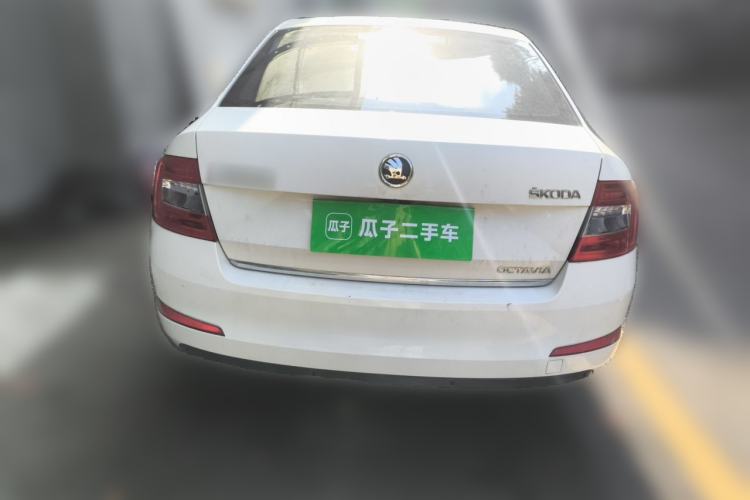 Used Skoda Octavia 2015 1.6L Automatic Yijun Edition Rear