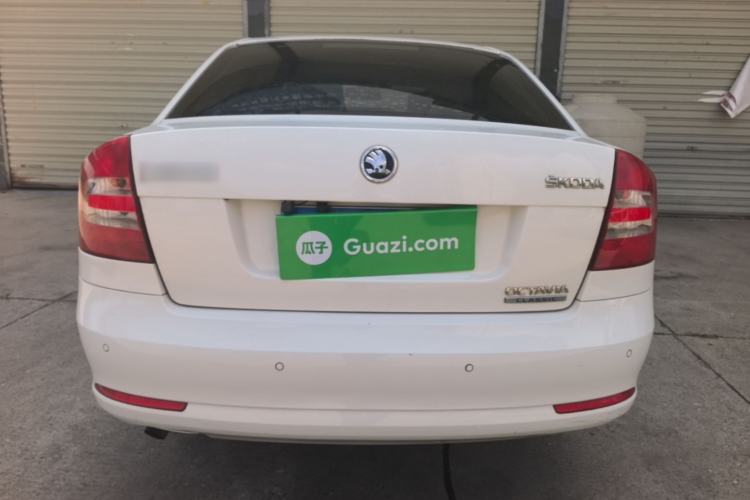 Used Skoda Octavia 2015 Classic Model 1.6L Automatic Yijie Version Rear