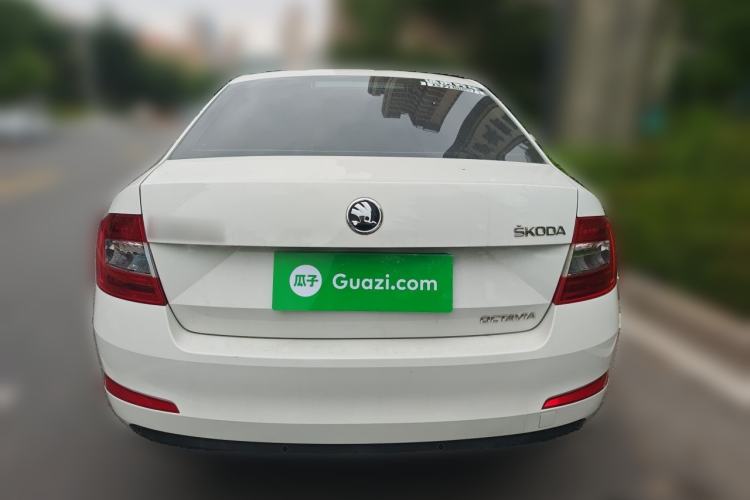 Used Skoda Octavia 2015 1.6L Automatic Yijie Edition Rear