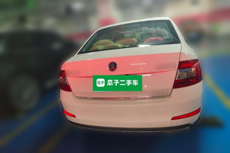 Used Skoda Octavia 2015 1.6L Manual Yijun Edition Rear