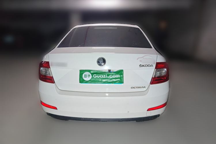 Used Skoda Octavia 2015 1.6L Manual Yijie Edition Rear