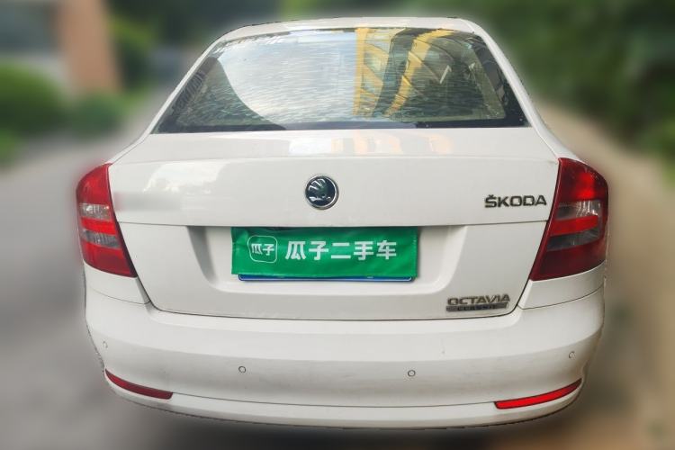 Used Skoda Octavia 2015 Classic Model 1.6L Automatic Yijie Version Rear