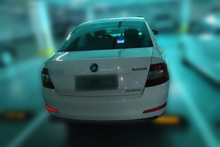 Used Skoda Octavia 2015 1.6L Automatic Yijie Edition Rear