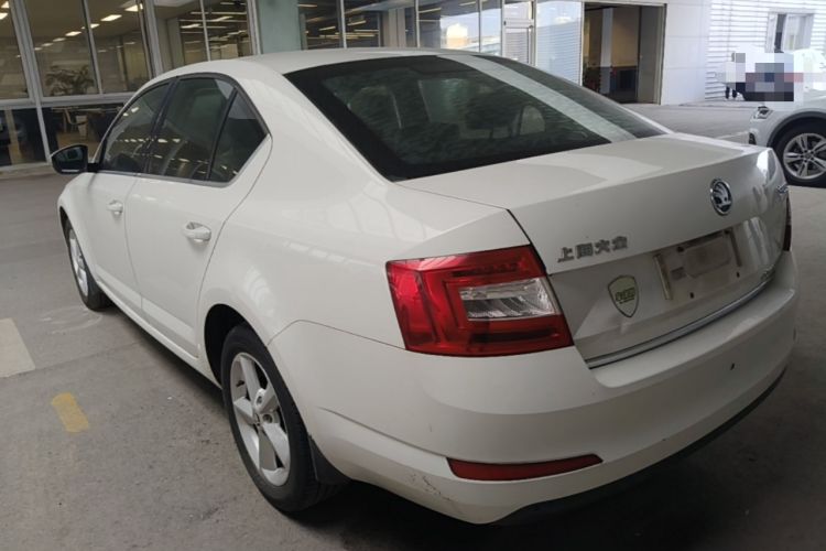 Used Skoda Octavia 2015 1.6L Automatic Yijun Edition Rear Left 45 Deg