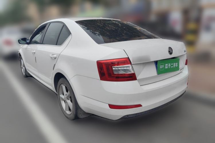 Used Skoda Octavia 2015 1.6L Automatic Eado Edition Rear Left 45 Deg