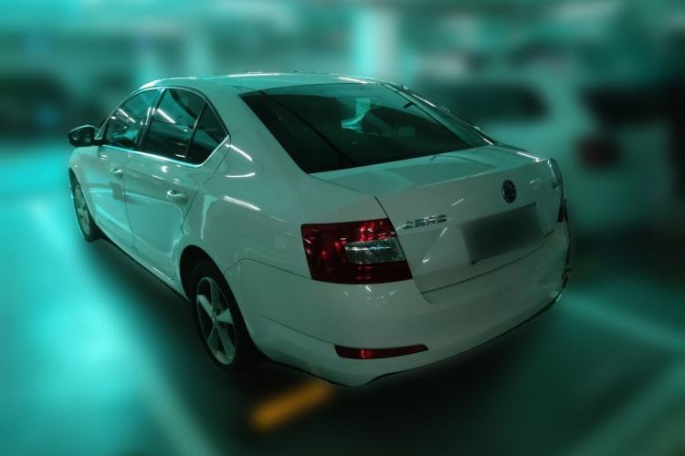 Used Skoda Octavia 2015 1.6L Automatic Yijie Edition Rear Left 45 Deg