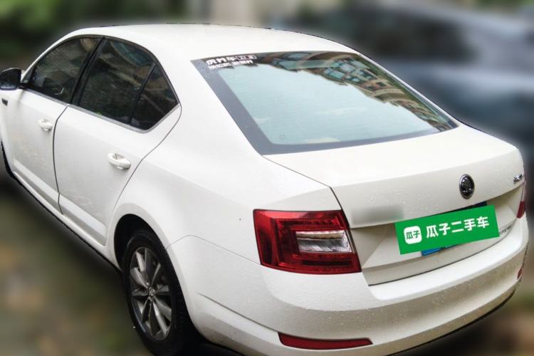 Used Skoda Octavia 2015 1.6L Automatic Yijie Edition Rear Left 45 Deg