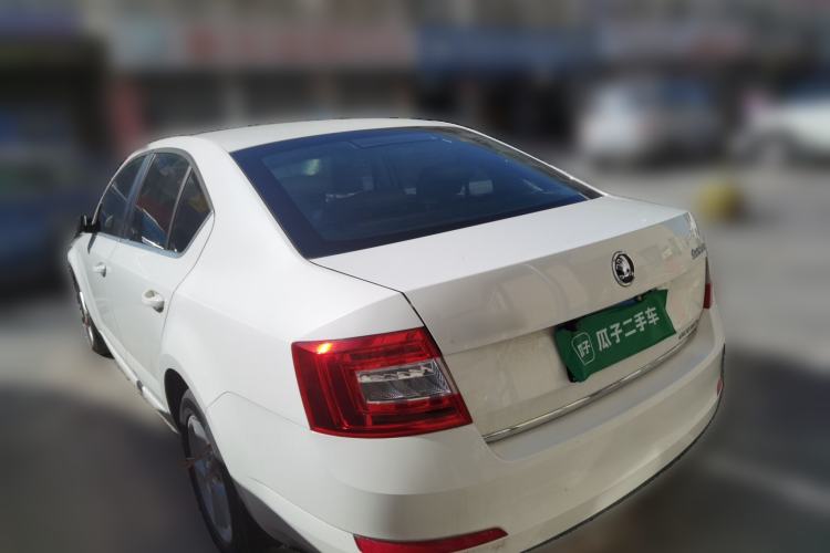 Used Skoda Octavia 2015 1.6L Automatic Yijun Edition Rear Left 45 Deg