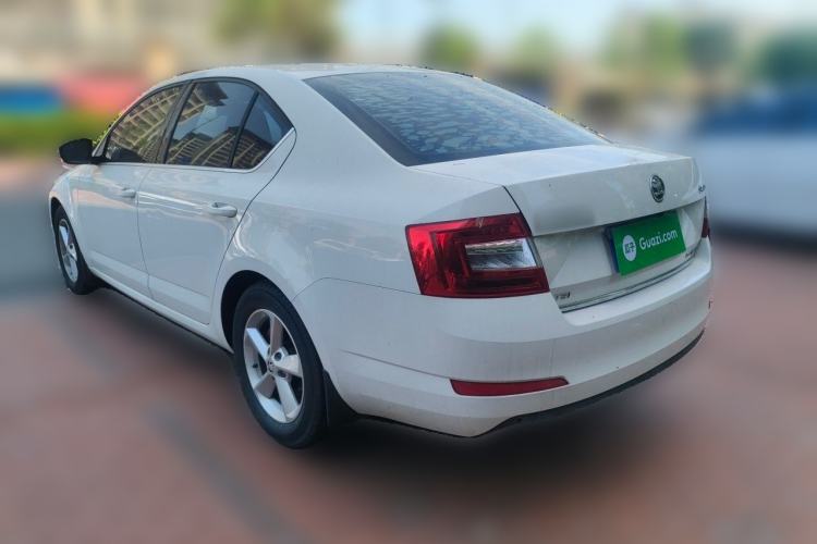 Used Skoda Octavia 2015 1.4TSI DSG Yijun Edition Rear Left 45 Deg