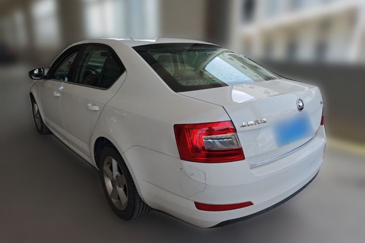 Used Skoda Octavia 2015 1.6L Automatic Yijun Edition Rear Left 45 Deg