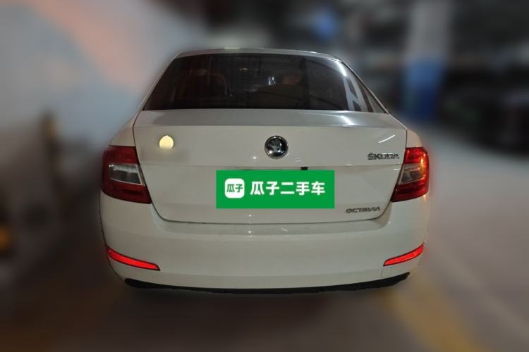 Used Skoda Octavia 2015 1.6L Automatic Yijie Edition Rear