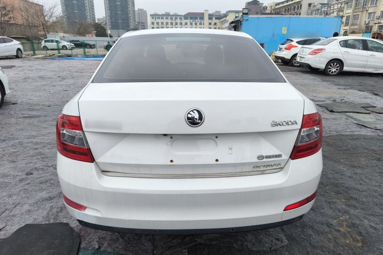 Used Skoda Octavia 2015 1.6L Manual Yijie Edition Rear