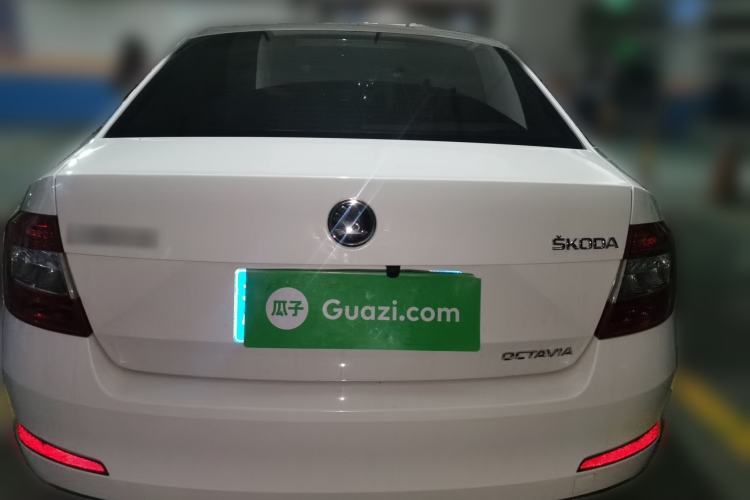 Used Skoda Octavia 2015 1.6L Automatic Yijie Edition Rear