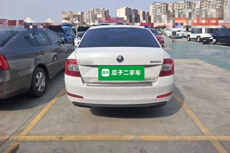 Used Skoda Octavia 2015 1.6L Manual Yijun Edition Rear