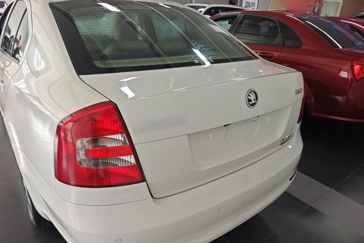 Used Skoda Octavia 2015 Classic Model 1.6L Automatic Yijie Version Rear