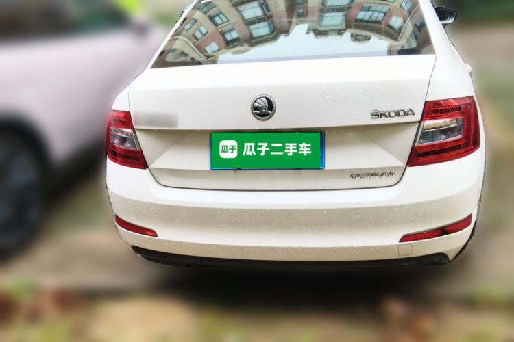 Used Skoda Octavia 2015 1.6L Automatic Yijie Edition Rear