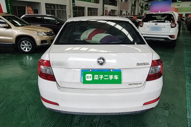 Used Skoda Octavia 2015 1.6L Automatic Yijie Edition Rear