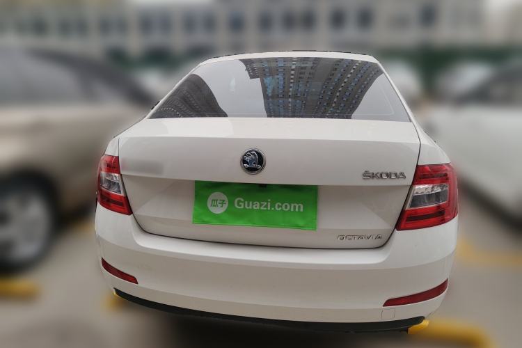 Used Skoda Octavia 2015 1.6L Automatic Yijie Edition Rear