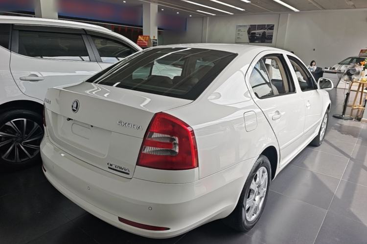 Used Skoda Octavia 2015 Classic Model 1.6L Automatic Yijie Version Rear Right 45 Deg