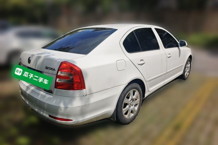 Used Skoda Octavia 2015 Classic Model 1.6L Automatic Yijie Version Rear Right 45 Deg