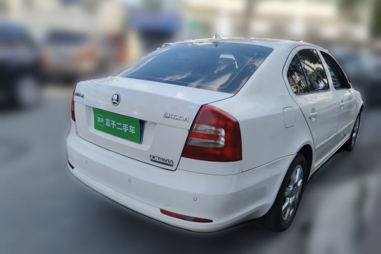 Used Skoda Octavia 2015 Classic Model 1.6L Automatic Yijie Version Rear Right 45 Deg