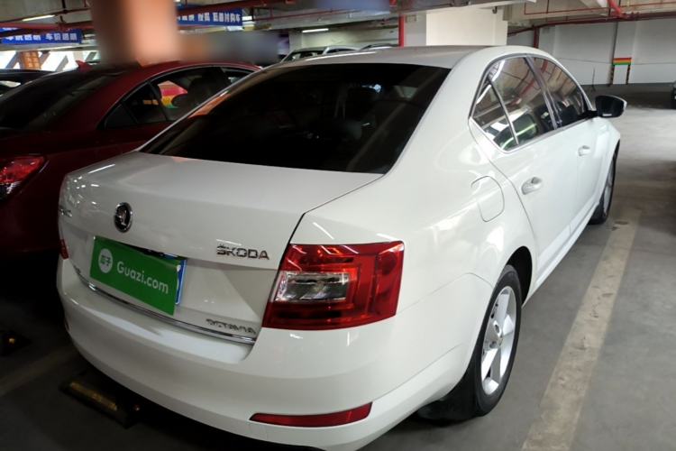 Used Skoda Octavia 2015 1.4TSI DSG Yijun Edition Rear Right 45 Deg