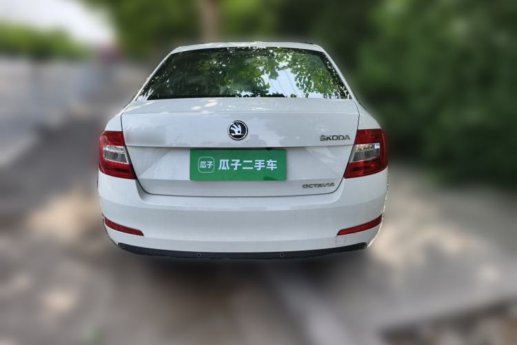 Used Skoda Octavia 2015 1.6L Manual Yijie Edition Rear