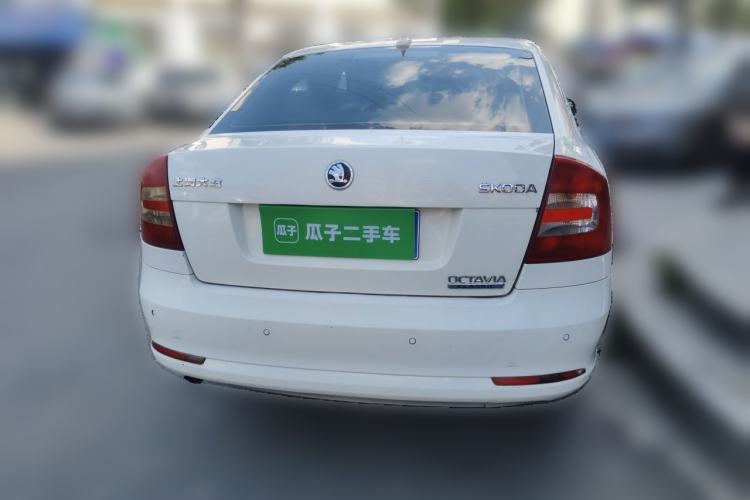 Used Skoda Octavia 2015 Classic Model 1.6L Automatic Yijie Version Rear