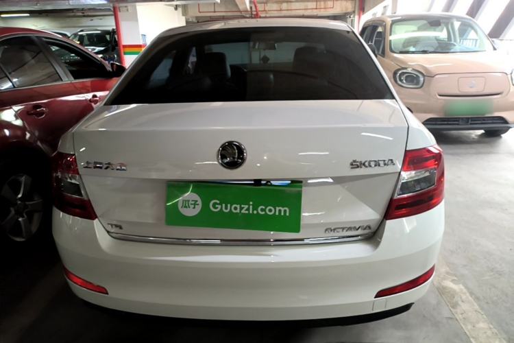 Used Skoda Octavia 2015 1.4TSI DSG Yijun Edition Rear