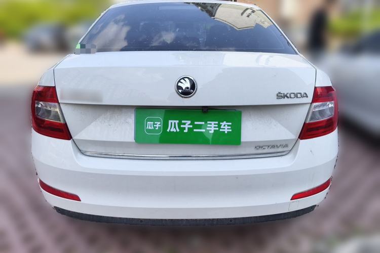Used Skoda Octavia 2015 1.6L Automatic Yijun Edition Rear