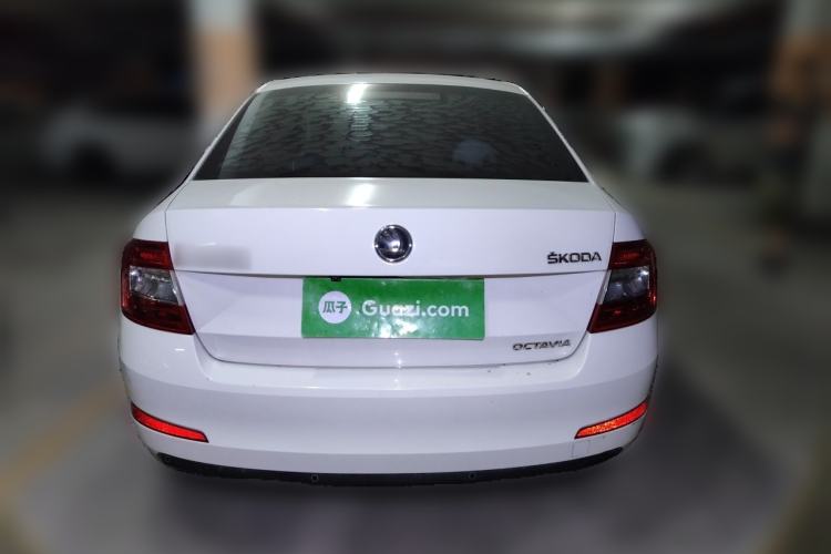 Used Skoda Octavia 2015 1.6L Manual Yijie Edition Rear