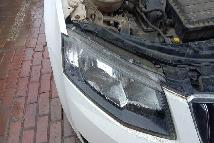 Used Skoda Octavia 2015 1.6L Automatic Yijun Edition Right Front Headlight