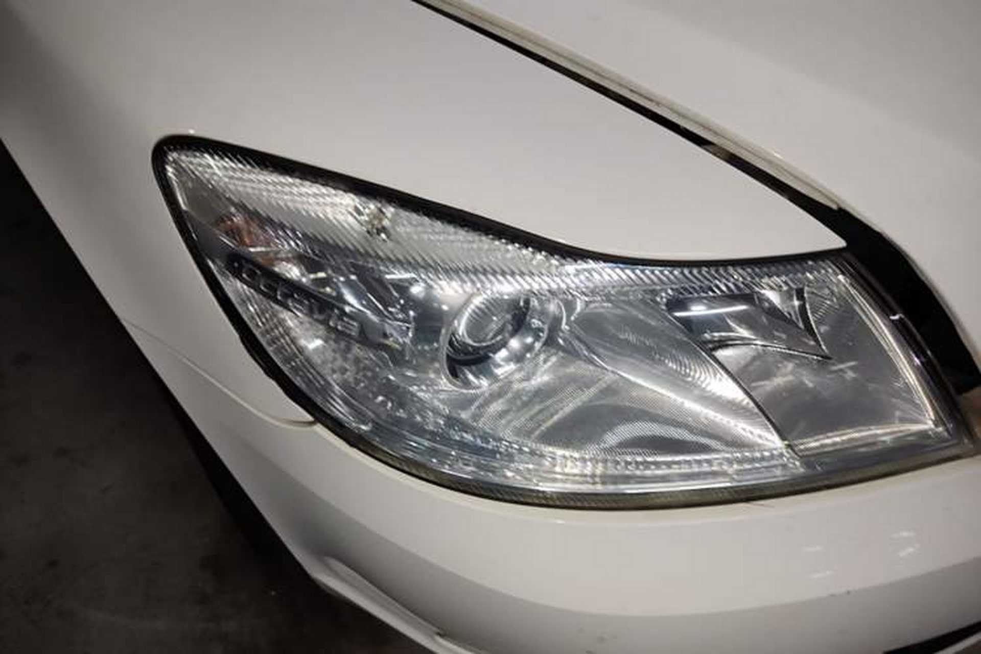 Used Skoda Octavia 2015 Classic Model 1.6L Manual Eado Version Right Front Headlight