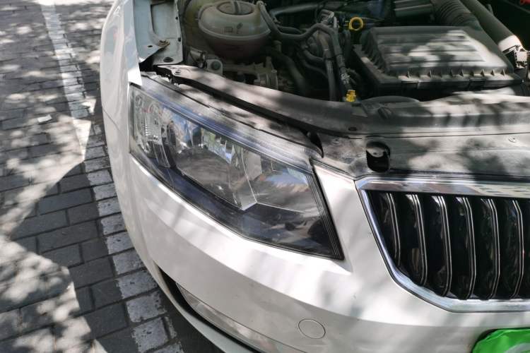 Used Skoda Octavia 2015 1.4TSI DSG Yijun Edition Right Front Headlight