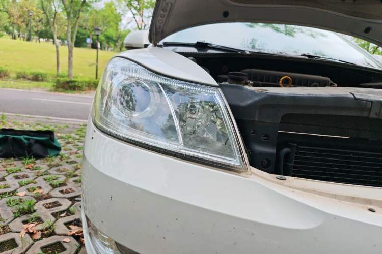 Used Skoda Octavia 2015 Classic Model 1.6L Automatic Yijie Version Right Front Headlight